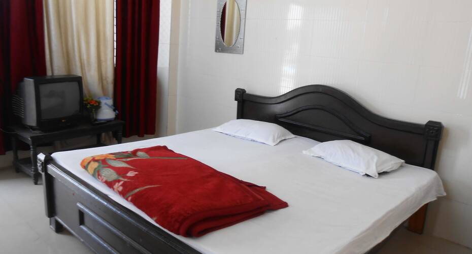 Madhur Tarang Hotel, Ghazipur 3
